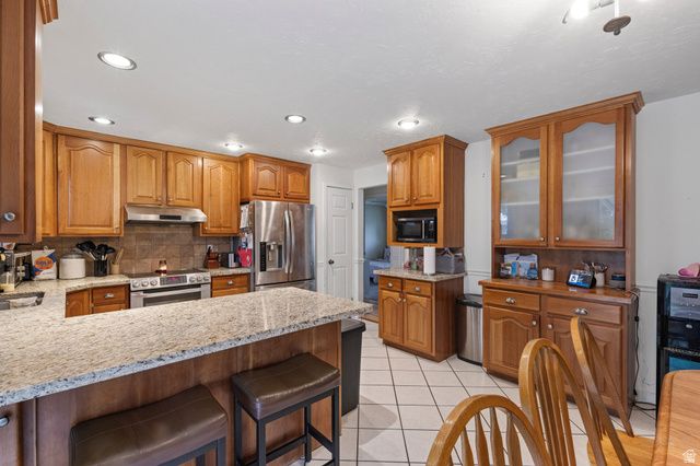 2234 W ARCHES DR, Taylorsville, UT 84129