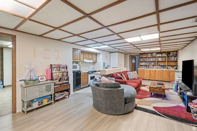 2234 W ARCHES DR, Taylorsville, UT 84129