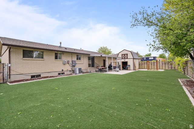 2234 W ARCHES DR, Taylorsville, UT 84129