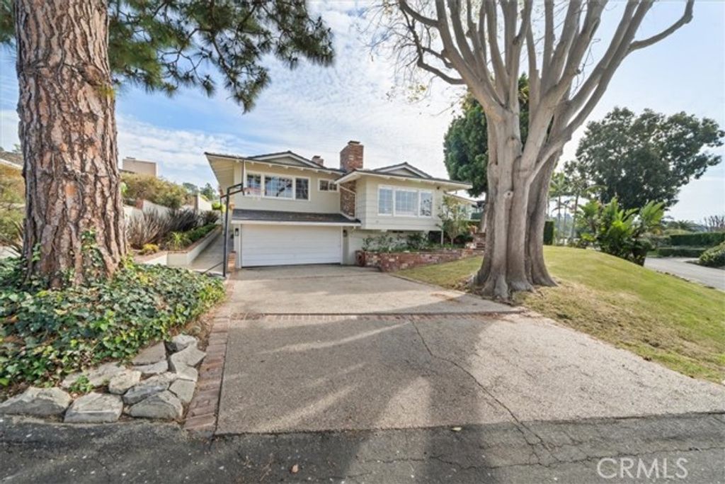 1517 Espinosa Circle, Palos Verdes Estates, CA 90274