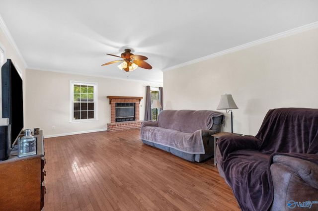 26 Rush Ln, Guntersville, AL 35976