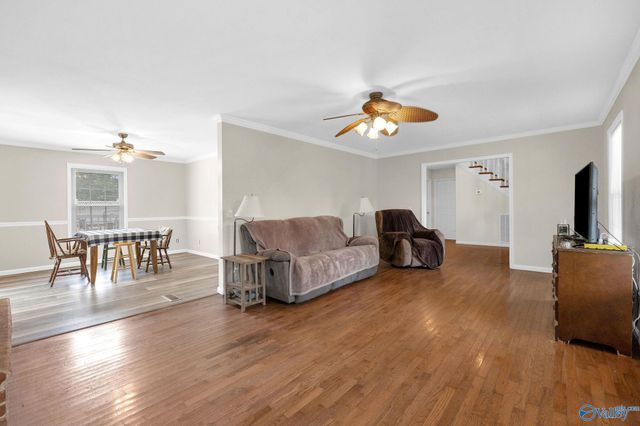 26 Rush Ln, Guntersville, AL 35976