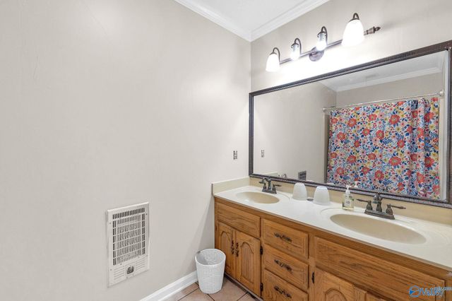 26 Rush Ln, Guntersville, AL 35976