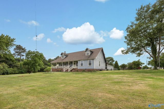 26 Rush Ln, Guntersville, AL 35976