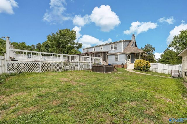 26 Rush Ln, Guntersville, AL 35976