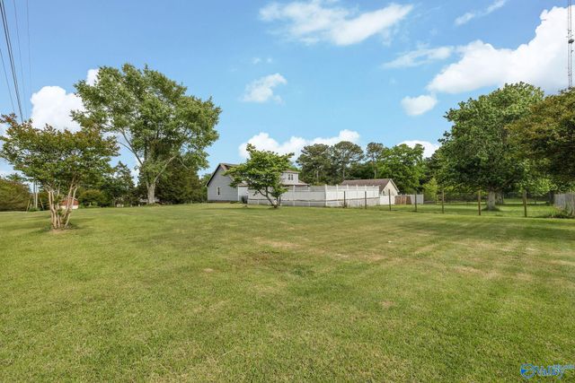 26 Rush Ln, Guntersville, AL 35976