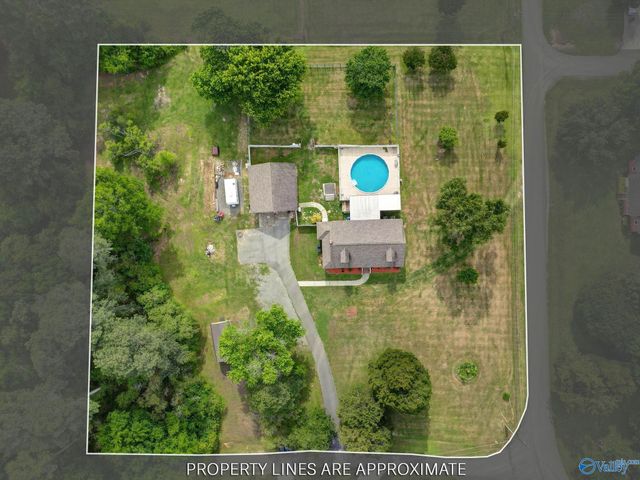 26 Rush Ln, Guntersville, AL 35976