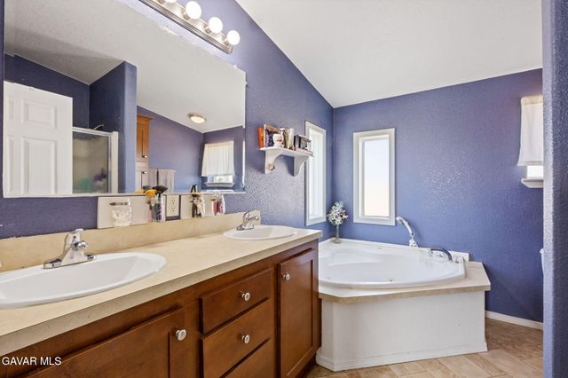 1550 20th Street 9, Rosamond, CA 93560