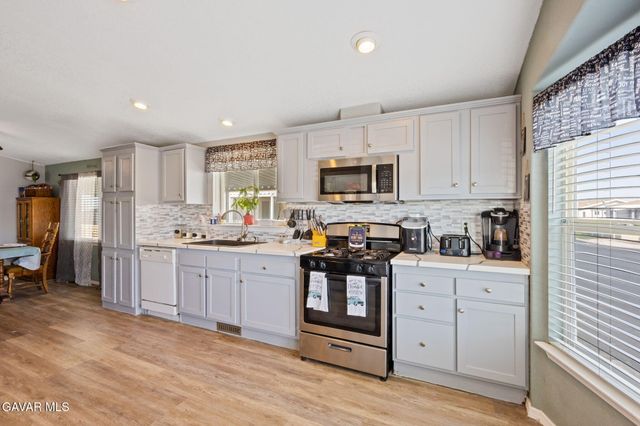 1550 20th Street 9, Rosamond, CA 93560