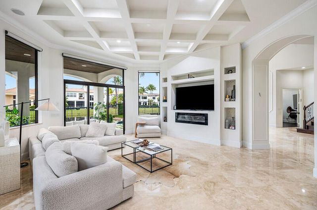 17545 Middlebrook Way, Boca Raton, FL 33496