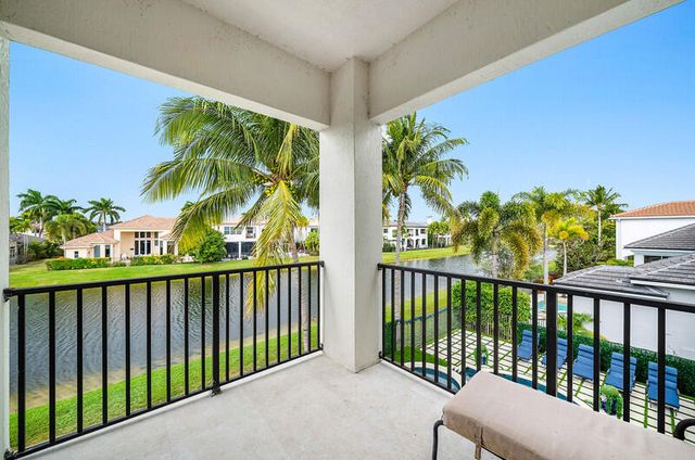 17545 Middlebrook Way, Boca Raton, FL 33496