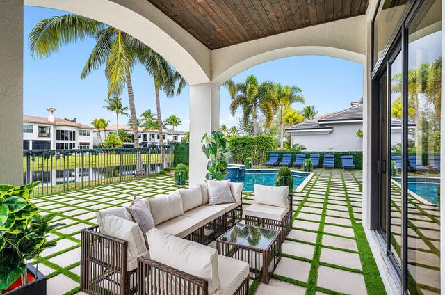 17545 Middlebrook Way, Boca Raton, FL 33496