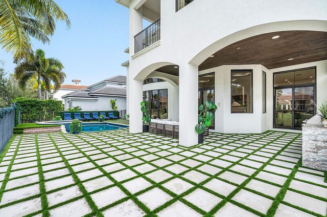 17545 Middlebrook Way, Boca Raton, FL 33496