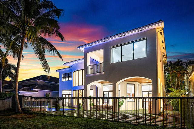 17545 Middlebrook Way, Boca Raton, FL 33496