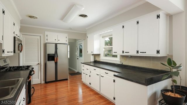 26 Lynn Ave, Middlesex Boro, NJ 08846