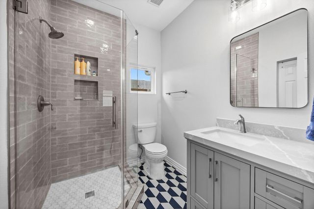 6546 Lindyann Lane, Houston, TX 77008