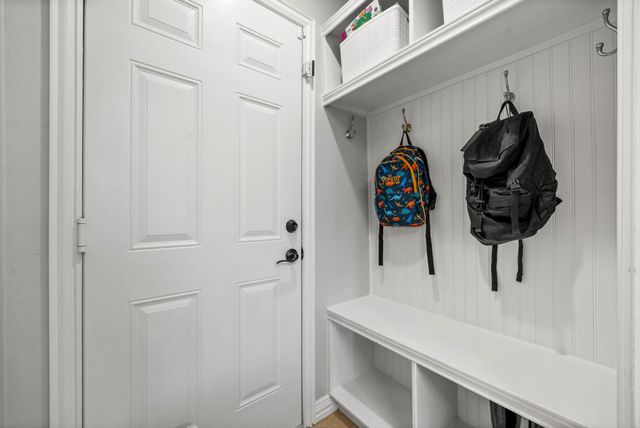 6546 Lindyann Lane, Houston, TX 77008