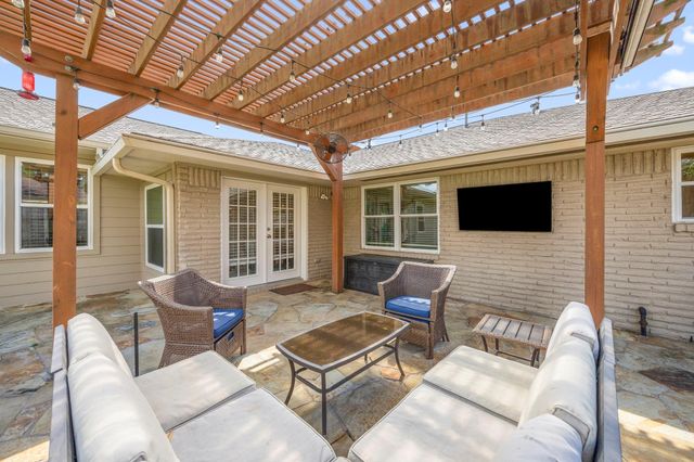 6546 Lindyann Lane, Houston, TX 77008