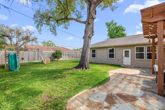 6546 Lindyann Lane, Houston, TX 77008