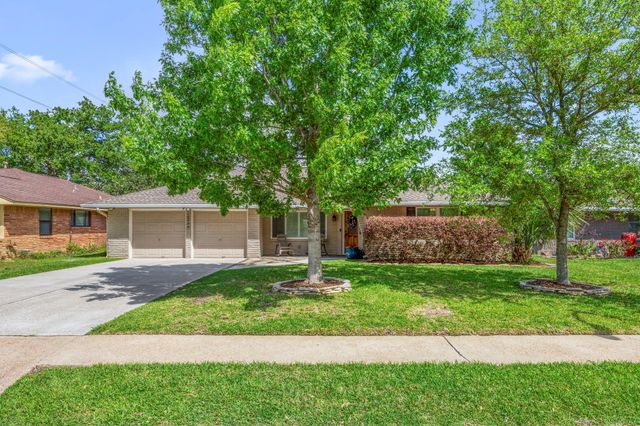 6546 Lindyann Lane, Houston, TX 77008