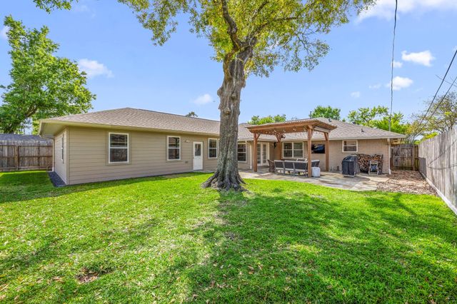 6546 Lindyann Lane, Houston, TX 77008