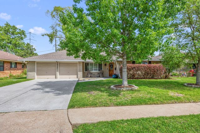 6546 Lindyann Lane, Houston, TX 77008