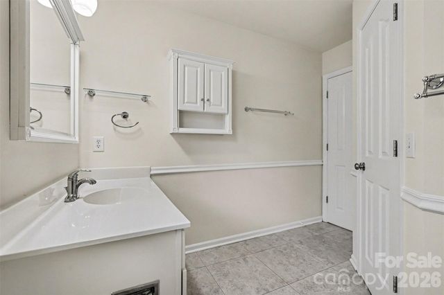 16914 Commons Creek Drive, Charlotte, NC 28277