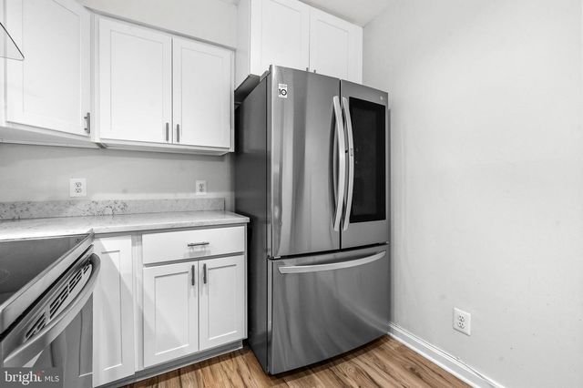 6001 RABBIT HILL CT, Centreville, VA 20121