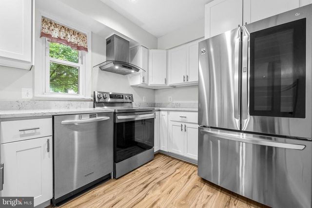 6001 RABBIT HILL CT, Centreville, VA 20121