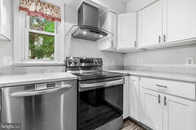 6001 RABBIT HILL CT, Centreville, VA 20121