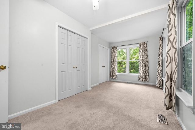 6001 RABBIT HILL CT, Centreville, VA 20121