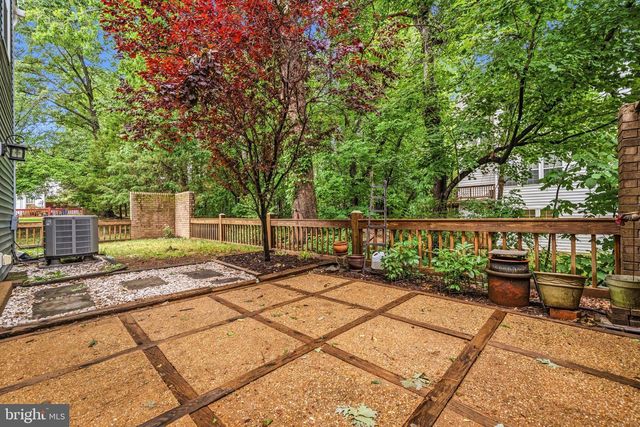 6001 RABBIT HILL CT, Centreville, VA 20121