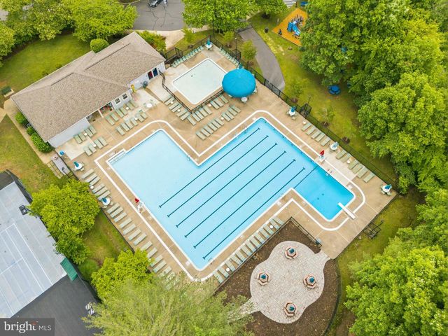 6001 RABBIT HILL CT, Centreville, VA 20121