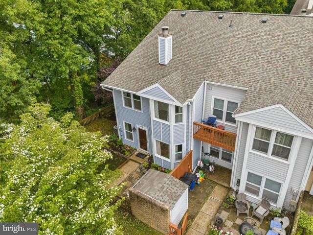 6001 RABBIT HILL CT, Centreville, VA 20121