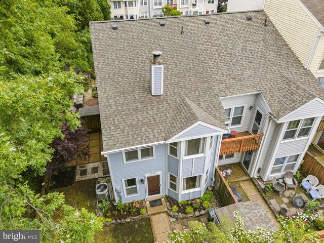 6001 RABBIT HILL CT, Centreville, VA 20121