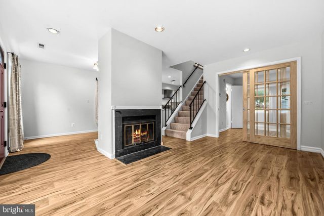 6001 RABBIT HILL CT, Centreville, VA 20121