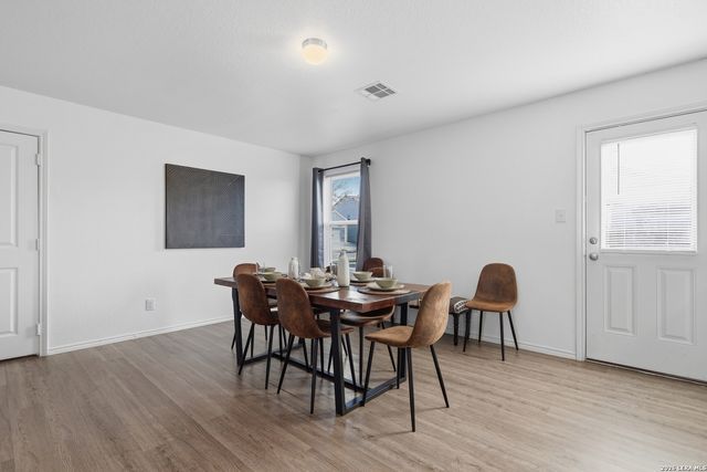 370 Millwood Lane, San Antonio, TX 78216