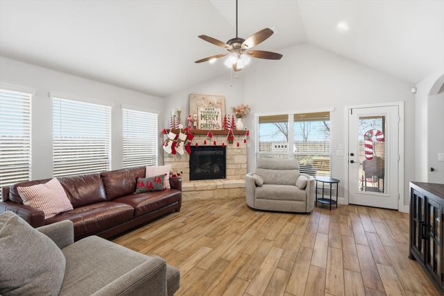 8809 Lavon Lane, Denton, TX 76226