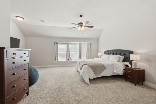 8809 Lavon Lane, Denton, TX 76226