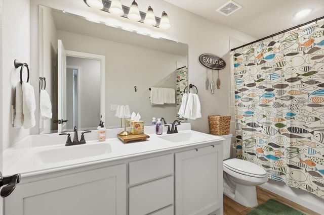 8809 Lavon Lane, Denton, TX 76226