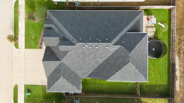 8809 Lavon Lane, Denton, TX 76226