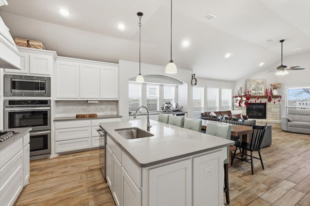 8809 Lavon Lane, Denton, TX 76226