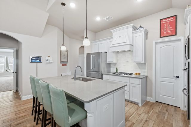 8809 Lavon Lane, Denton, TX 76226