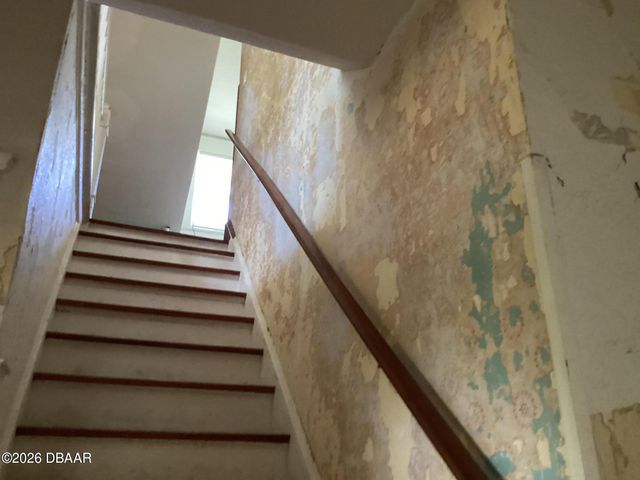 268 Hartford Avenue, Daytona Beach, FL 32118