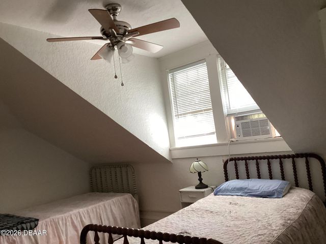 268 Hartford Avenue, Daytona Beach, FL 32118