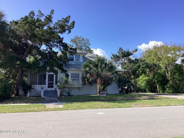 268 Hartford Avenue, Daytona Beach, FL 32118