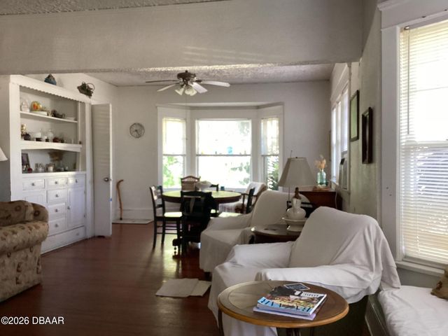 268 Hartford Avenue, Daytona Beach, FL 32118