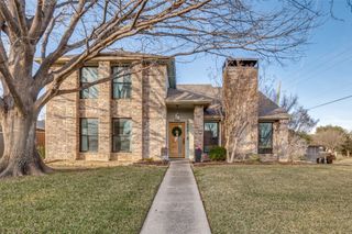 2037 Espinosa Drive, Carrollton, TX 75010