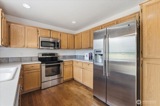 15215 105th Avenue SE, Yelm, WA 98597