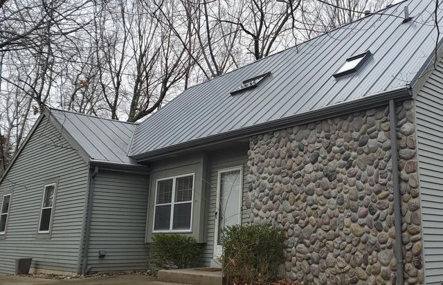 8130 Forest View ROAD, Kewaskum, WI 53040